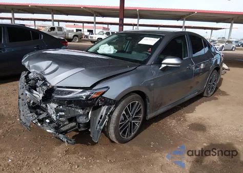 2025 Toyota Camry Xle z USA, uszkodzony, nr VIN 4T1DAACK6SU610901